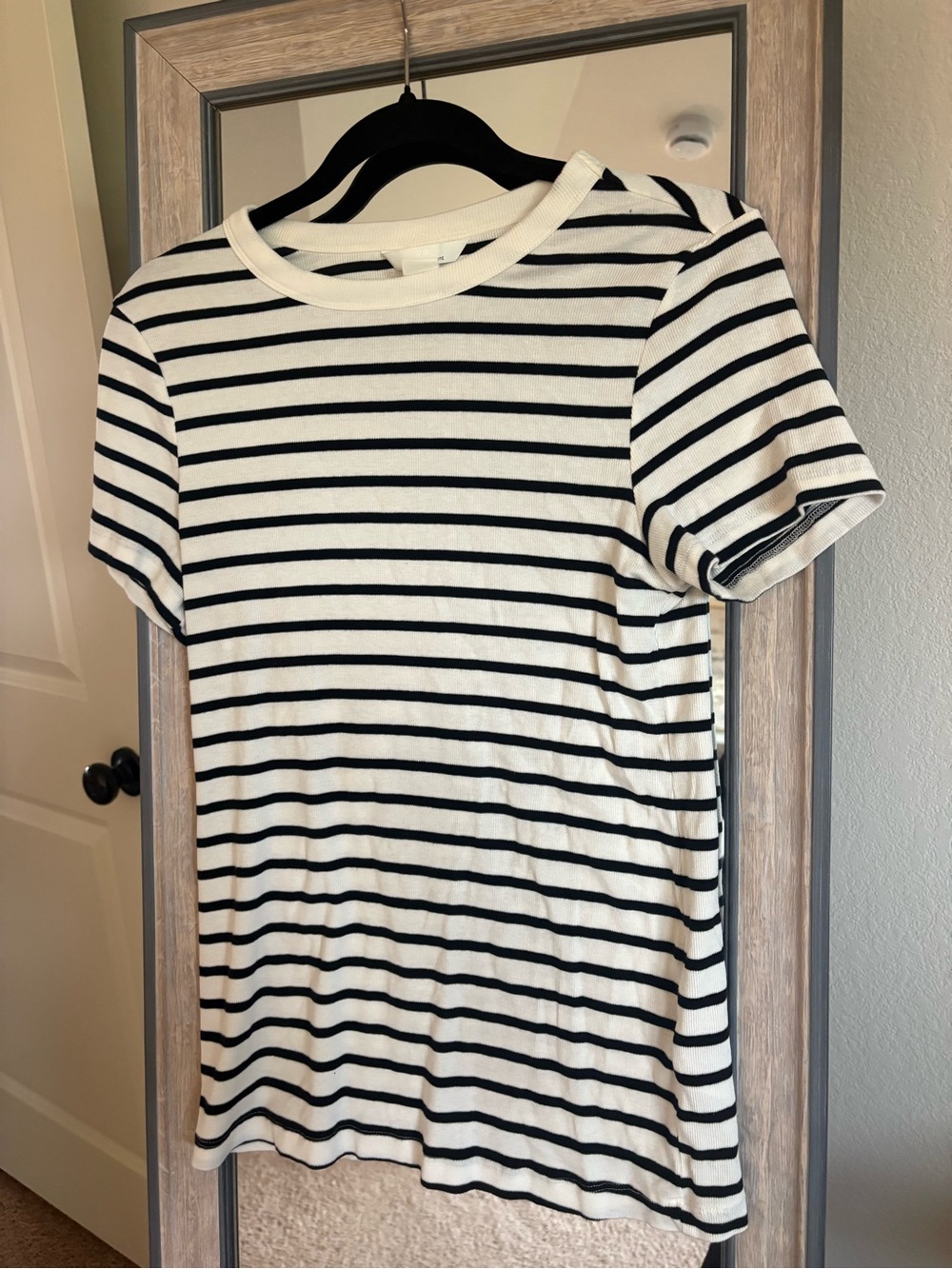 H&M Black and White Striped Short-Sleeve Tee
